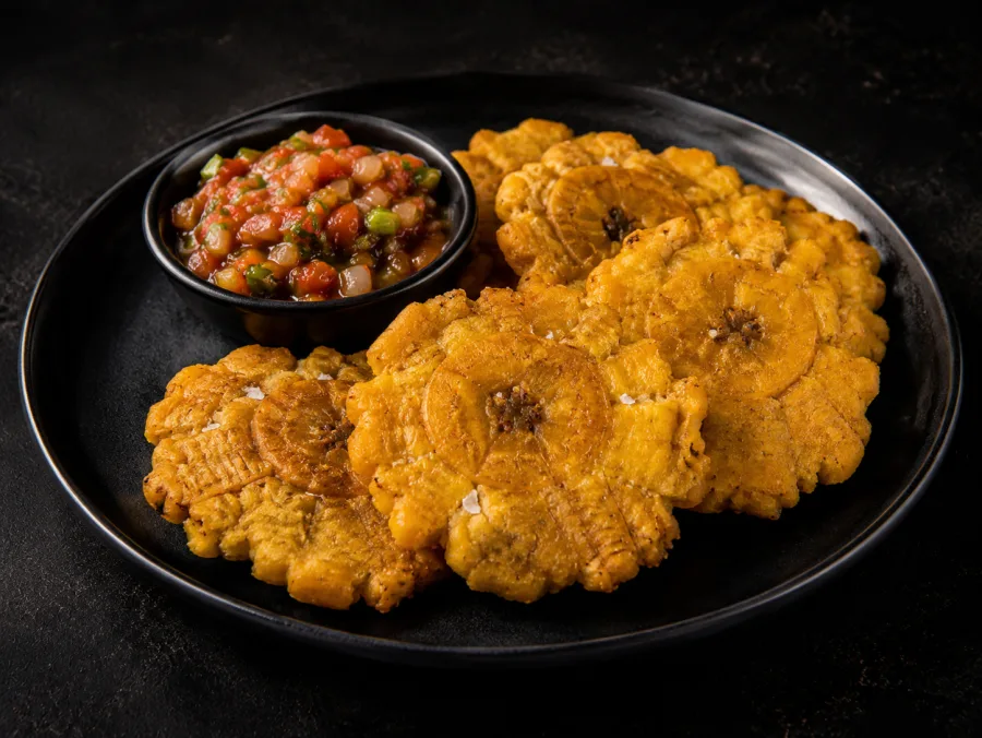 Patacones colombianos dorados